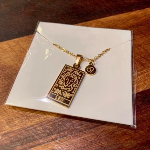 Leo Tarot Zodiac Symbol In 18k GP Double Sided - Picture 3 of 7